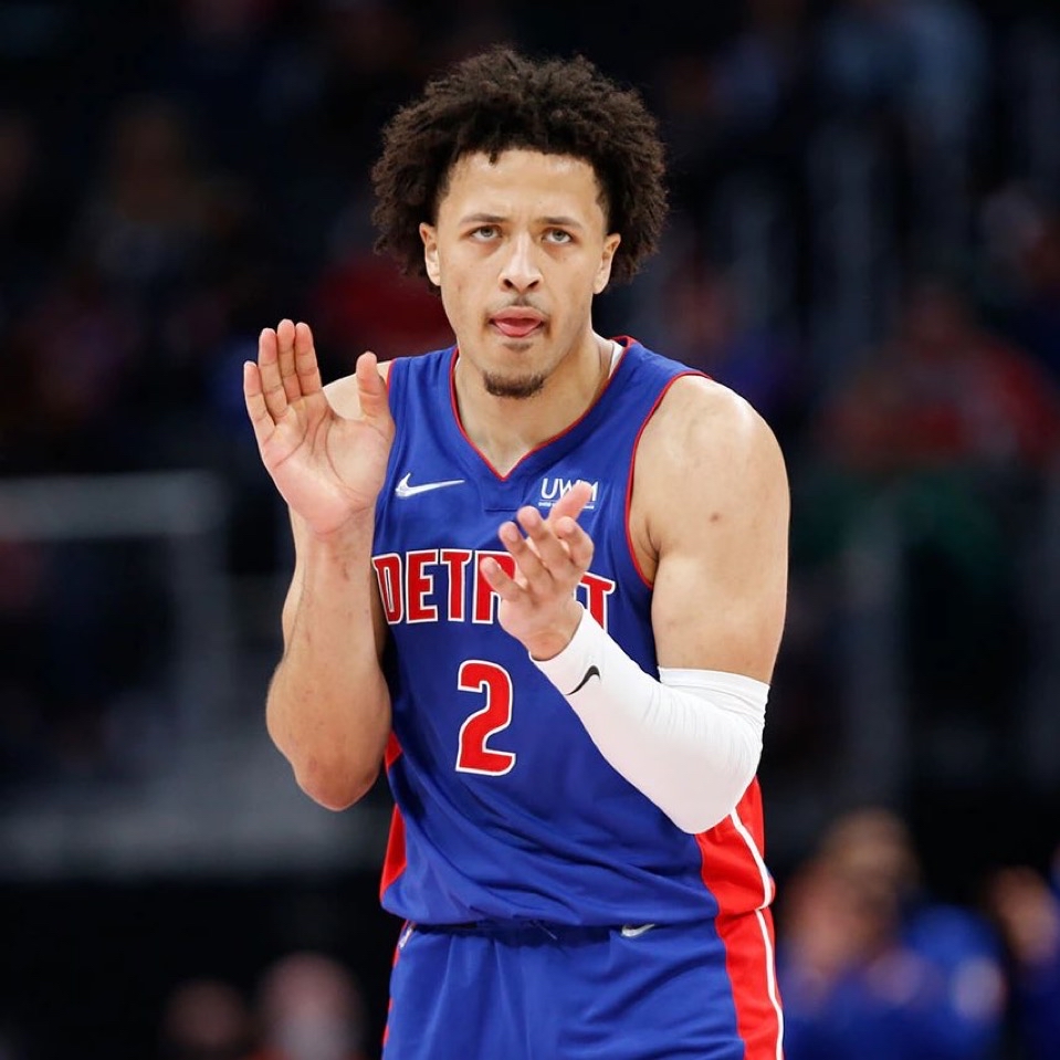 包含底特律活塞国际比赛日绝杀压哨，志在欧联名次提升，话题不断，临场指挥获称赞的词条