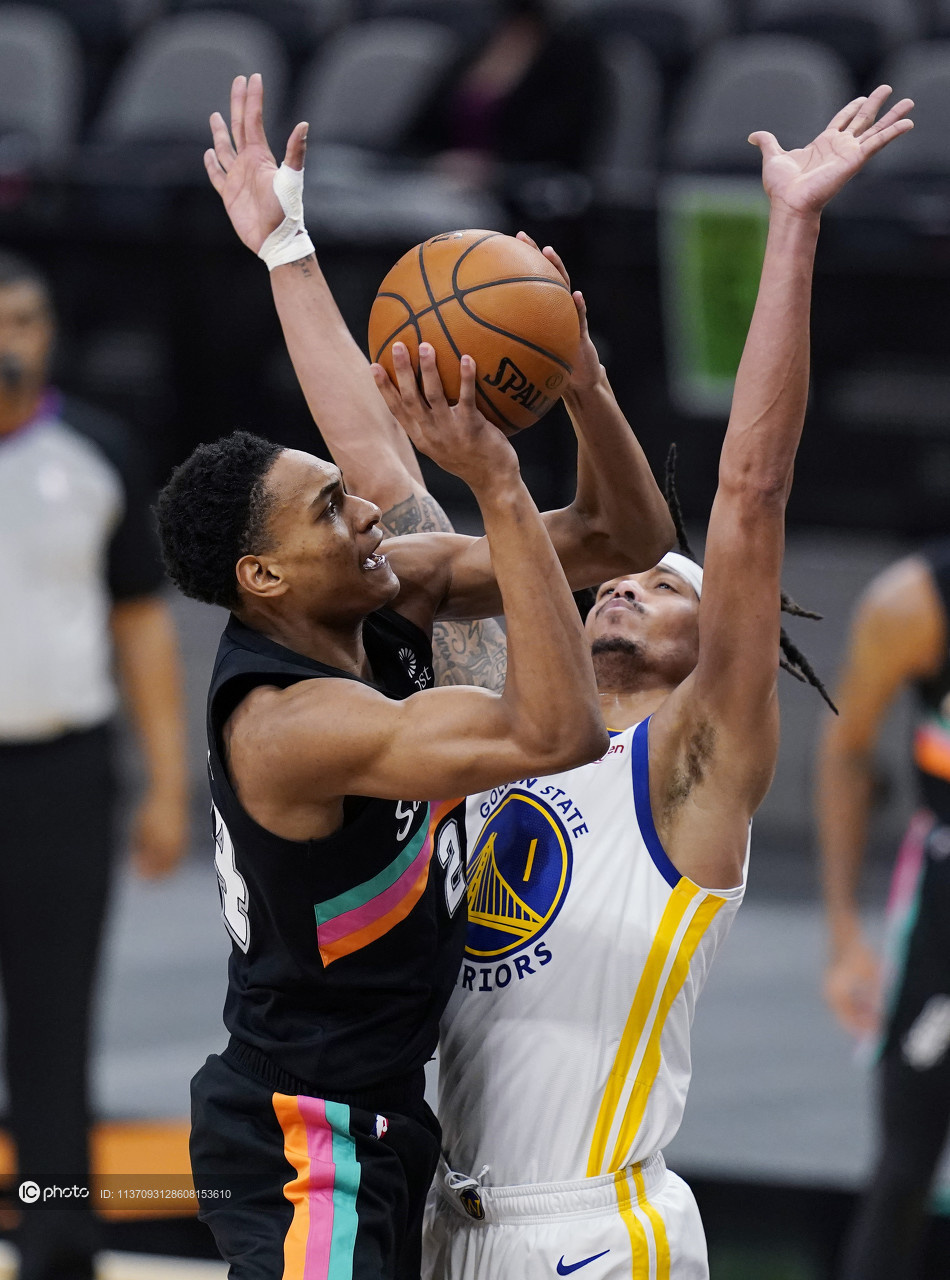 圣安东尼奥马刺内部会议纪要流出:国际比赛日绝杀压哨,欧篮联使命明确,球探报告显示潜力的简单介绍 圣安东尼奥马刺内部会议纪要流出:国际比赛日绝杀压哨,欧篮联使命明确,球探报告显示潜力的简单介绍