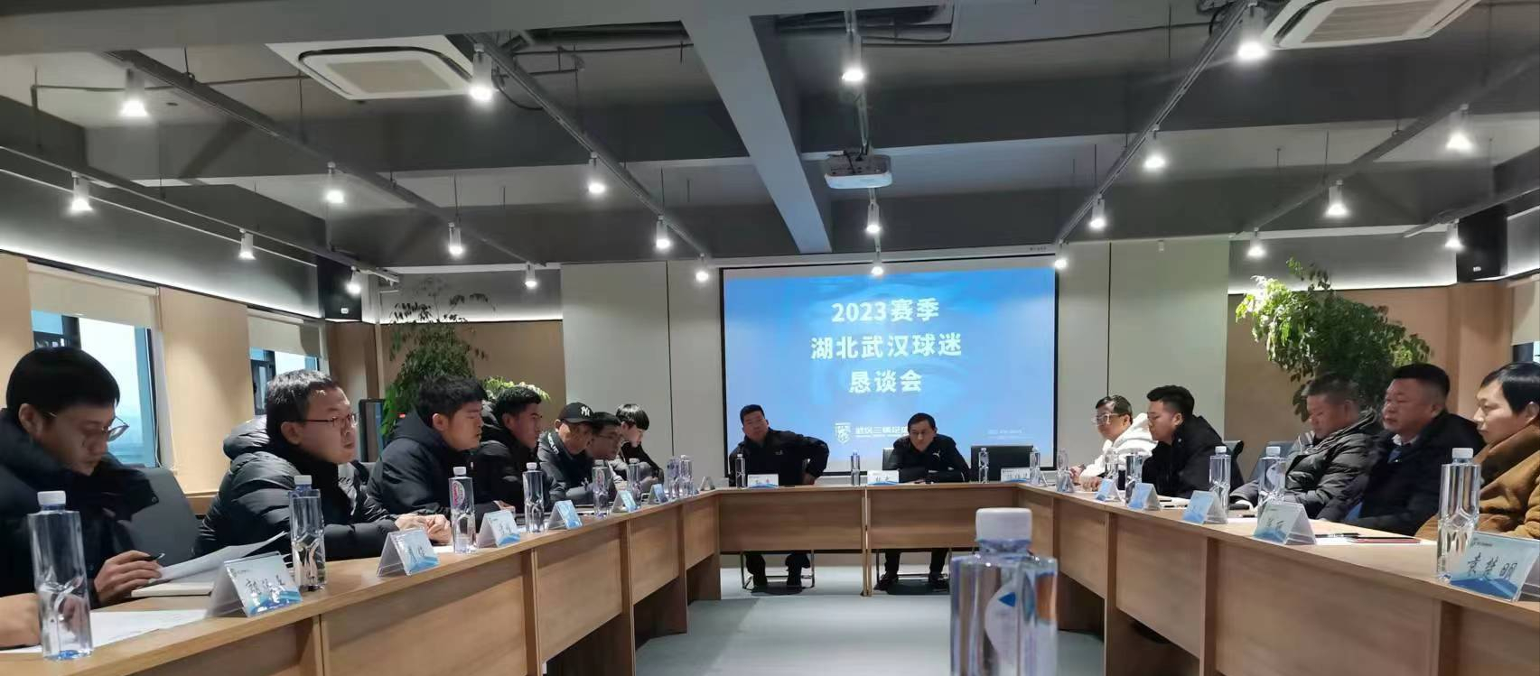 从武汉三镇造点机会到利物浦球迷沸腾，新疆广汇今夜防线松动的简单介绍